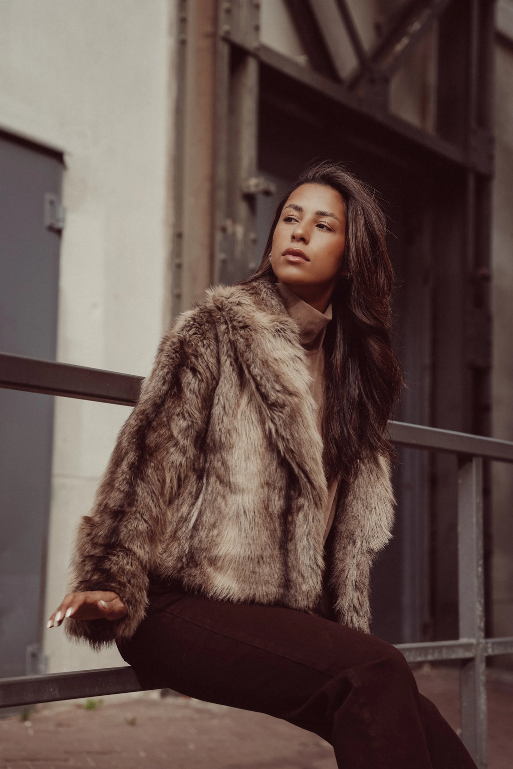 Luxury Cropped Faux Fur Jacket – Elegant & Warm Women's Coat