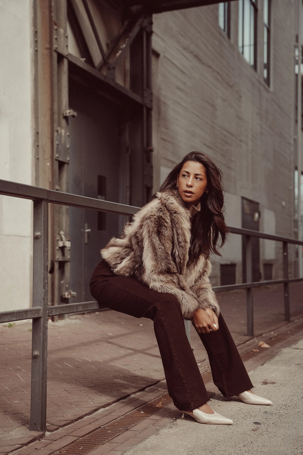 Luxury Cropped Faux Fur Jacket – Elegant & Warm Women's Coat