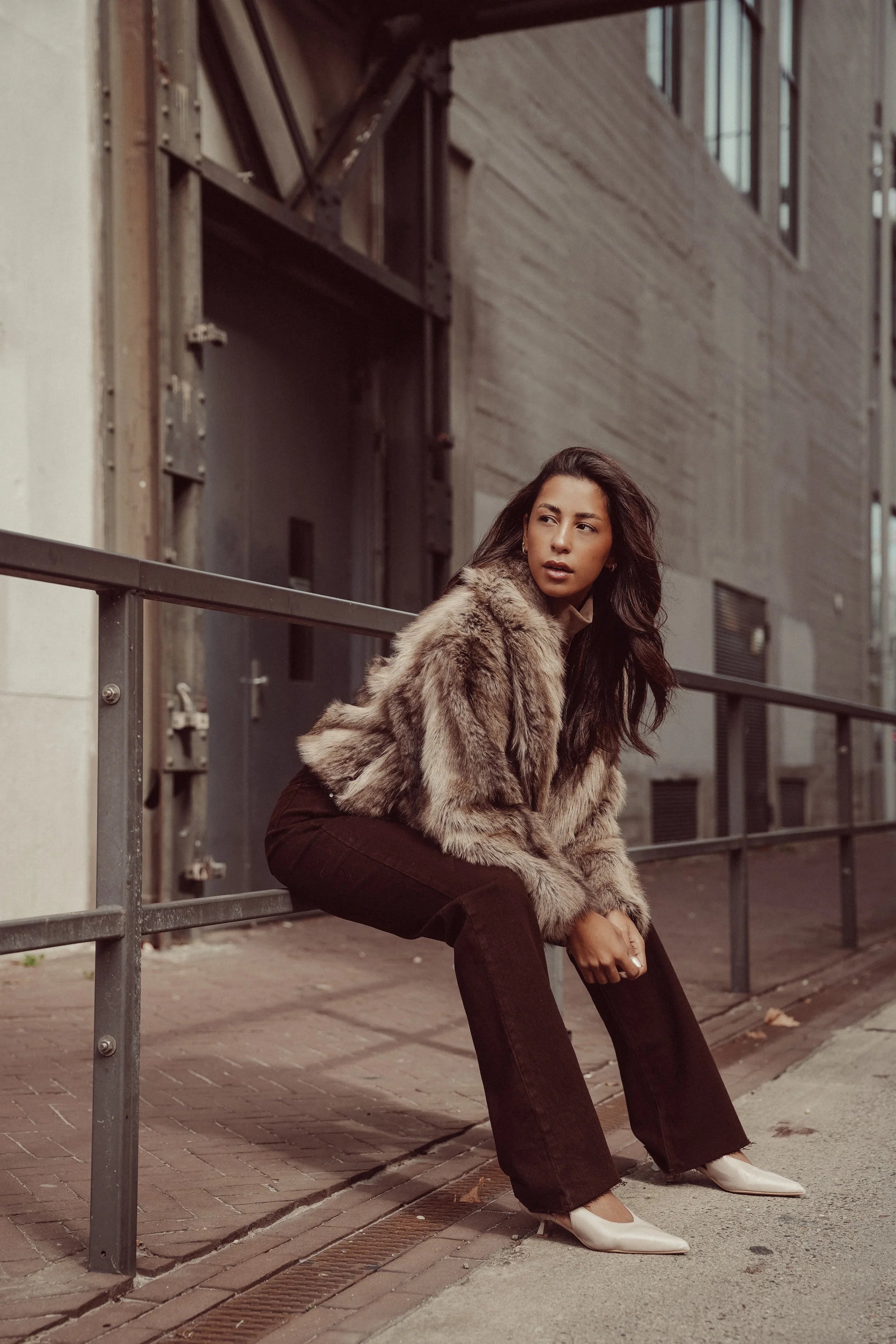 Luxury Cropped Faux Fur Jacket – Elegant & Warm Women's Coat